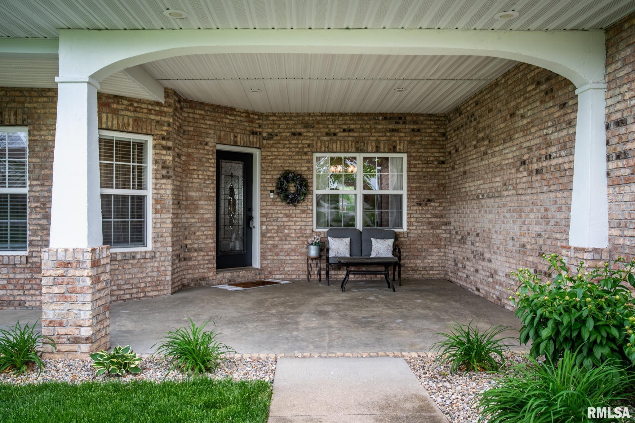 314 Twin Lakes Road Carterville, IL 62918 - Photo 2 of 44