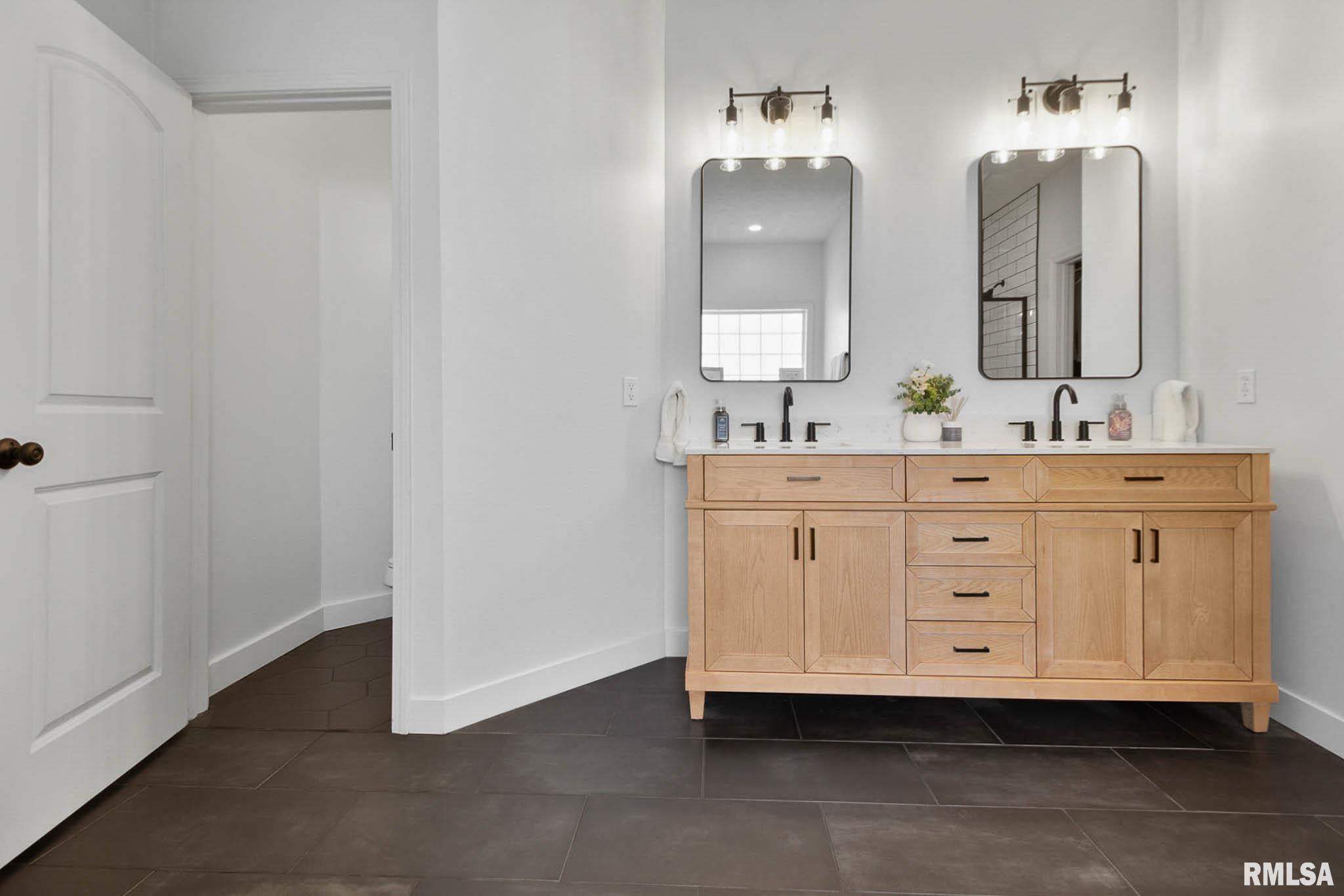 314 Twin Lakes Road Carterville, IL 62918 - Photo 32 of 44