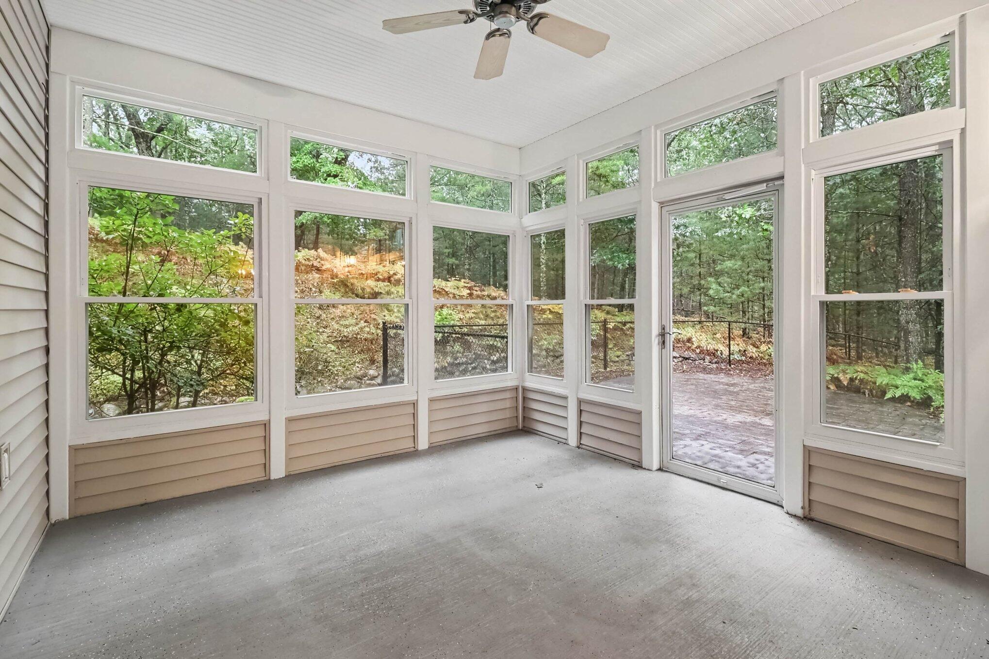 5439 Shawnee Road Pentwater, MI 49449 - Photo 33 of 46 Three seasons room