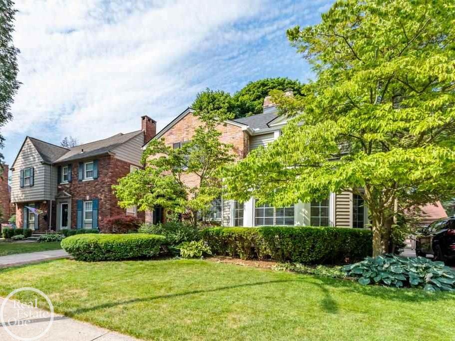 269 McMillan Road Grosse Pointe, MI 48236 - Photo 4 of 42 50017133-3.JPG