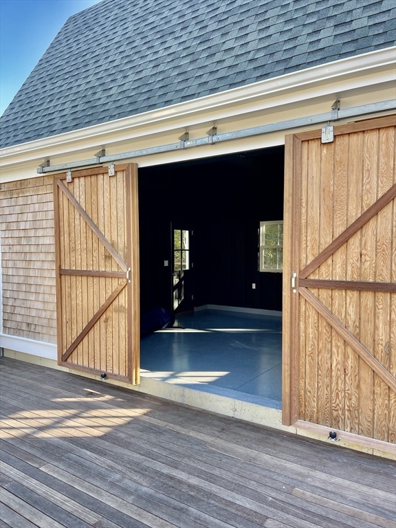 27 Bold Meadow Road Edgartown, MA 02539 - Photo 18 of 40 a view of a porch