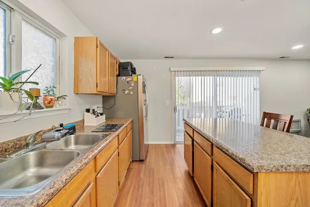 $380,000 | 2950 Shelly Lane, Unit 2950, Aurora, IL 60504