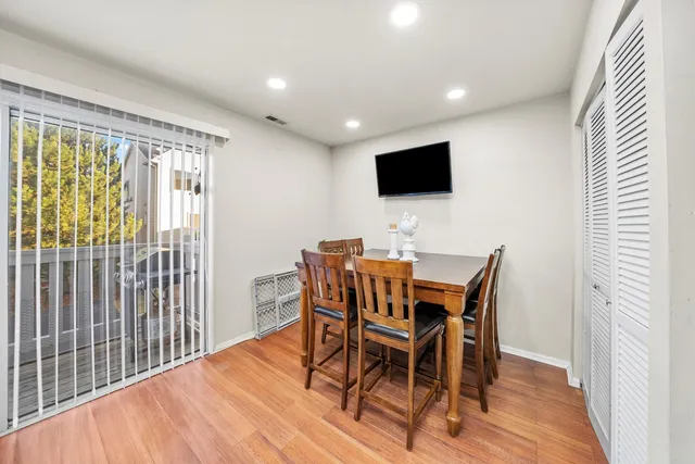 $380,000 | 2950 Shelly Lane, Unit 2950, Aurora, IL 60504