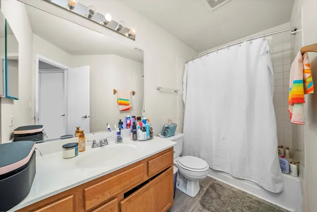 $380,000 | 2950 Shelly Lane, Unit 2950, Aurora, IL 60504