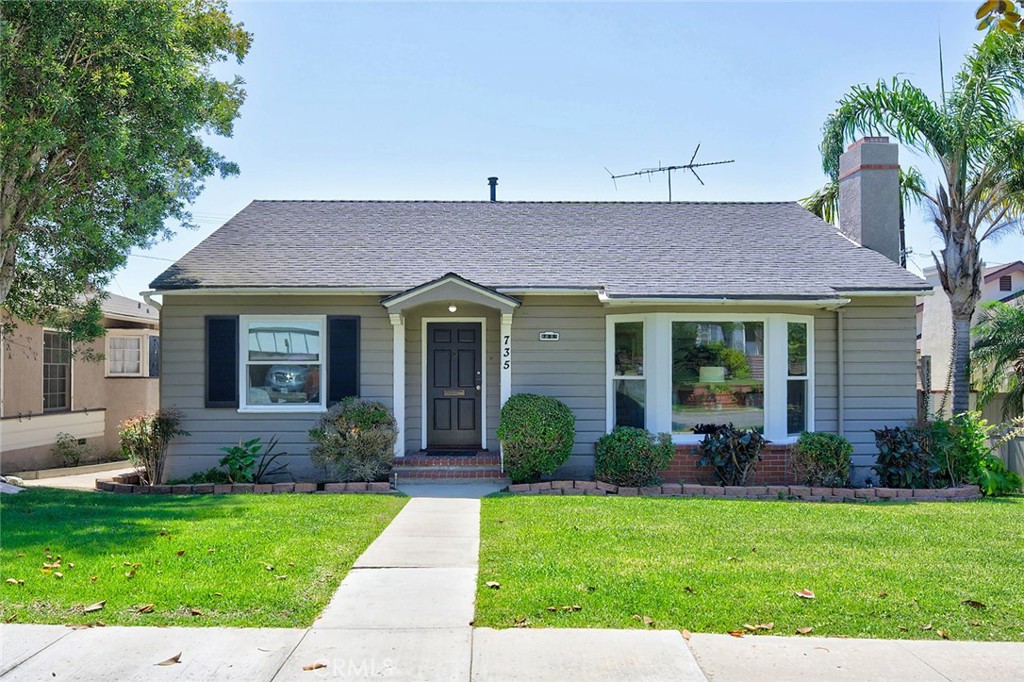 735 Los Altos Avenue Long Beach, CA 90804 - Photo 2 of 39