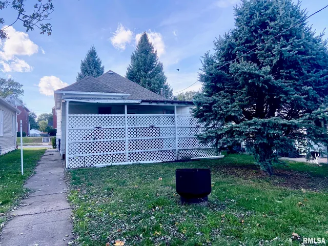 $92,500 | 1318 North 10th Street, Quincy, IL 62301