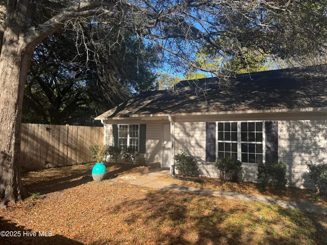 $1,800 | 114 Avondale Avenue, Wilmington, NC 28403