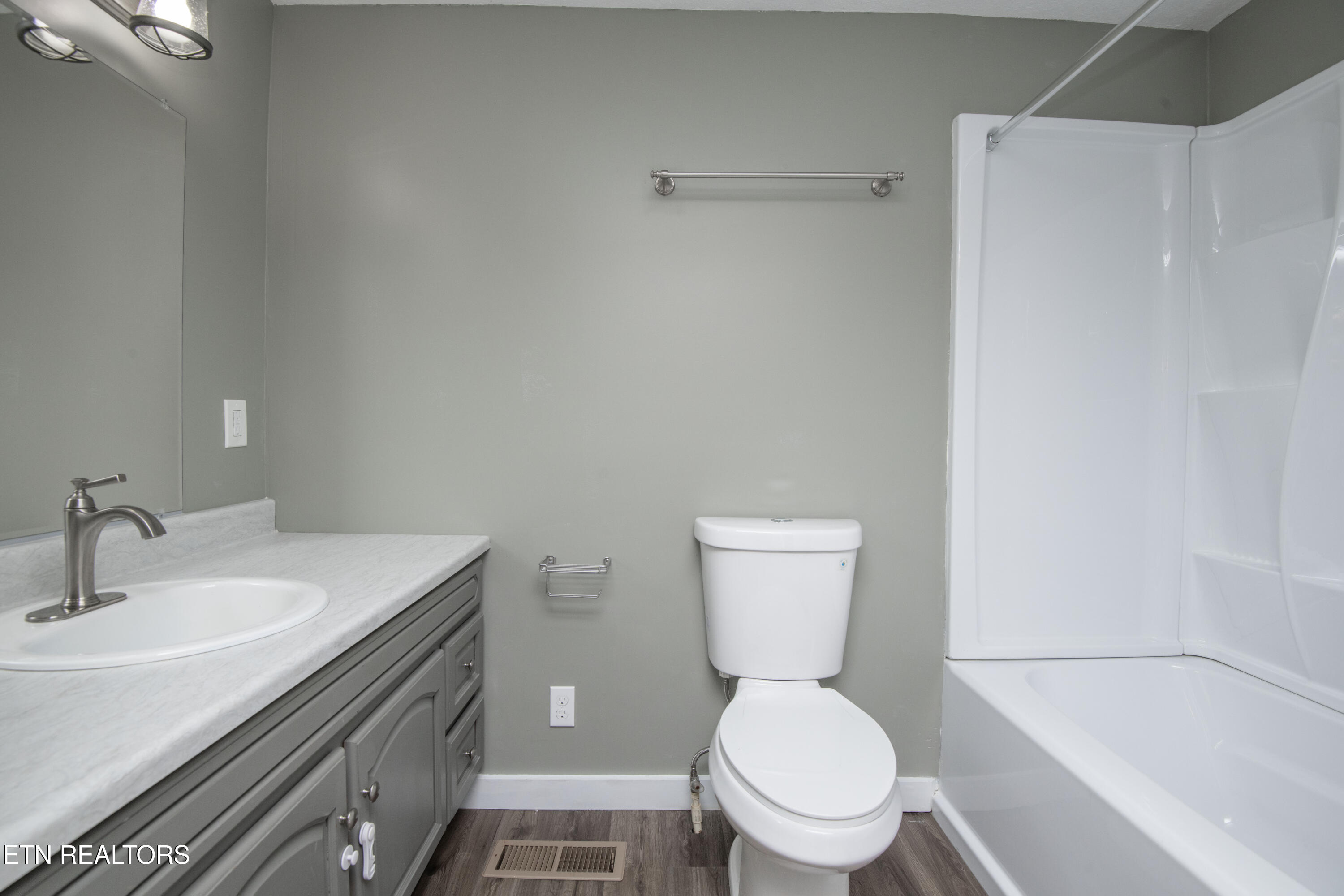 912 Medaris Street Clinton, TN 37716 - Photo 27 of 44 bath 1