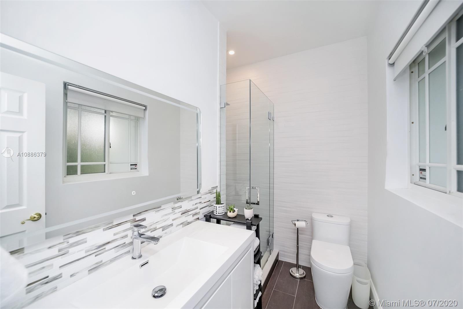 501 Southwest 19th Road Miami, FL 33129 - Photo 12 of 27