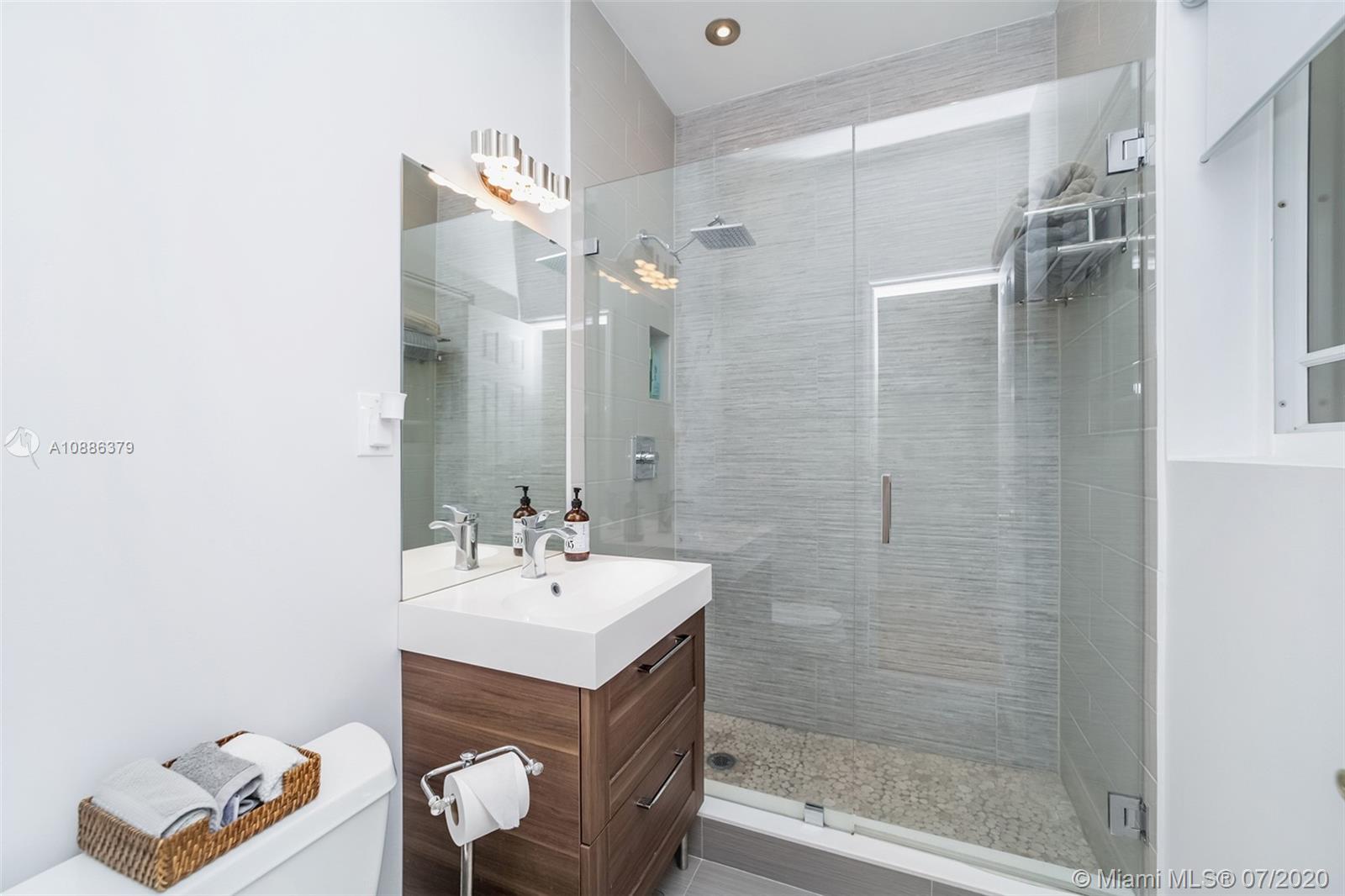 501 Southwest 19th Road Miami, FL 33129 - Photo 13 of 27