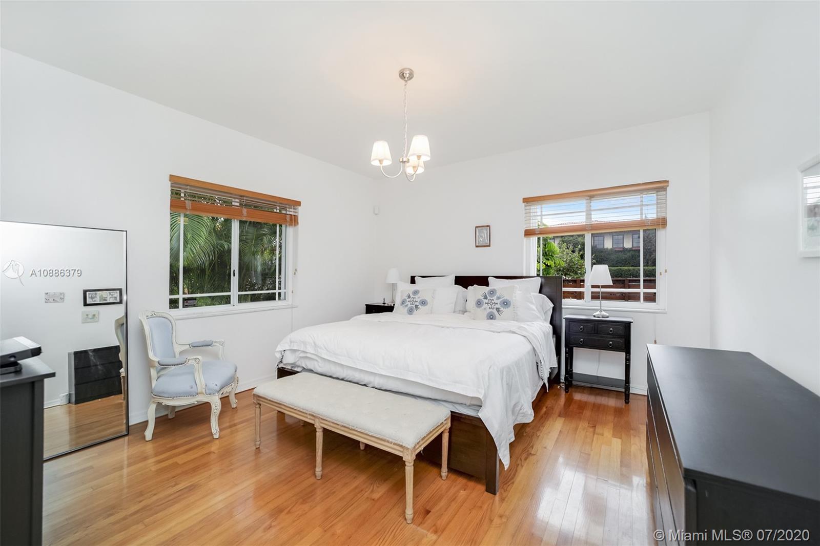 501 Southwest 19th Road Miami, FL 33129 - Photo 7 of 27