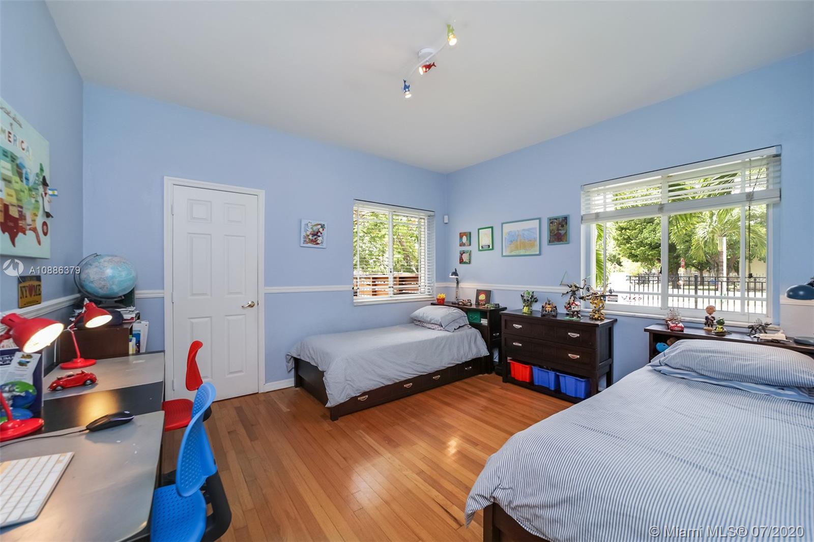 501 Southwest 19th Road Miami, FL 33129 - Photo 10 of 27