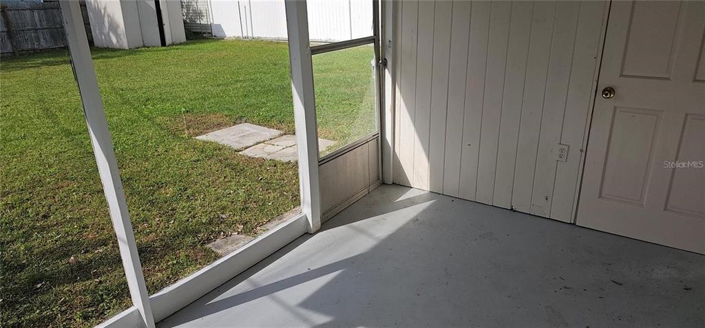 815 10th Street Northwest Largo, FL 33770 - Photo 12 of 15