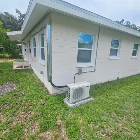 $1,225 | 815 10th Street Northwest, Largo, FL 33770