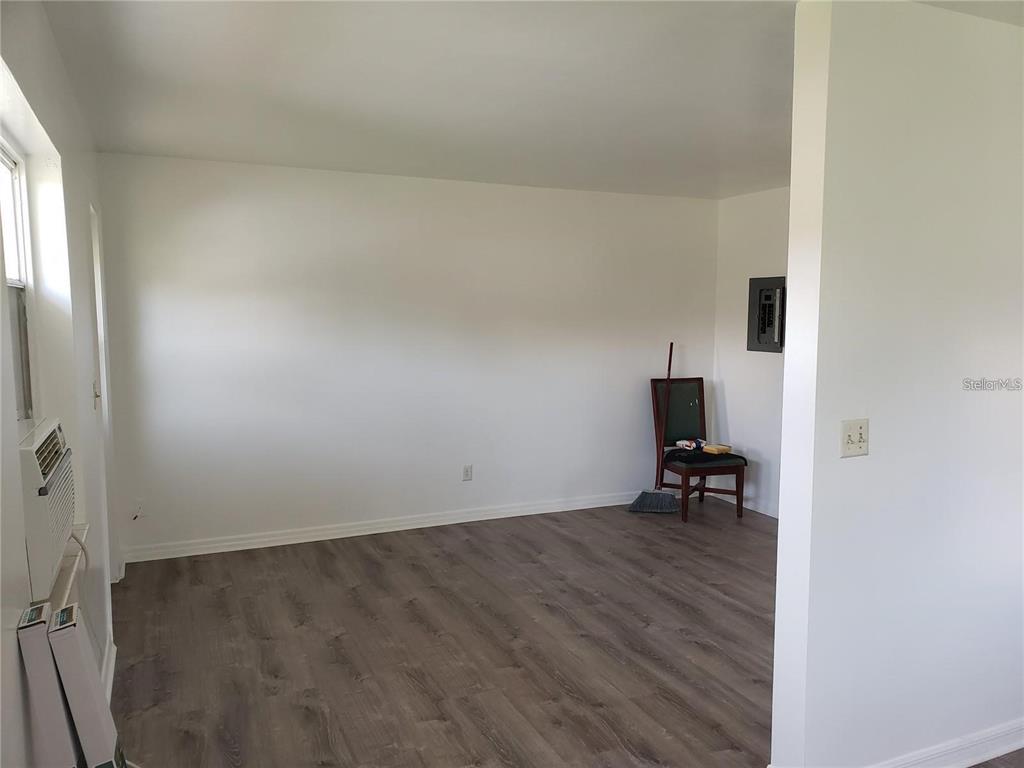 815 10th Street Northwest Largo, FL 33770 - Photo 6 of 15