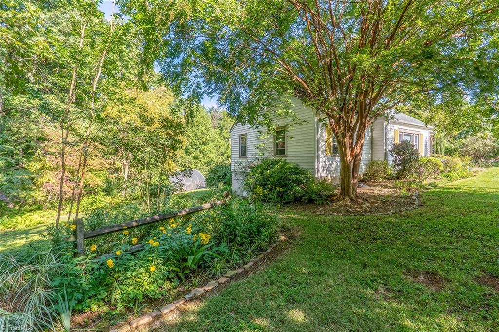 2176 Vienna Dozier Road Pfafftown, NC 27040 - Photo 16 of 22 Exterior Rear