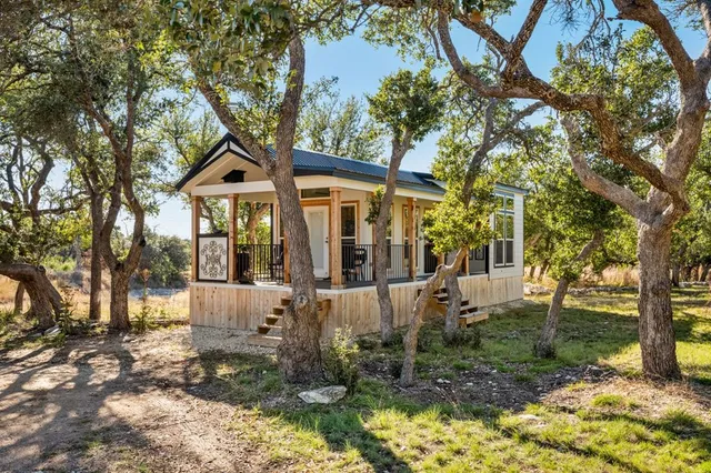 $1,160,000 | 483 East Grand Oaks Drive, Harper, TX 78631