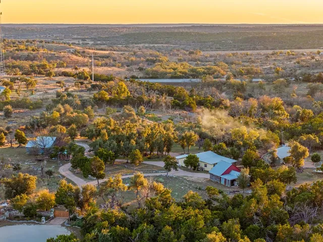 $1,160,000 | 483 East Grand Oaks Drive, Harper, TX 78631