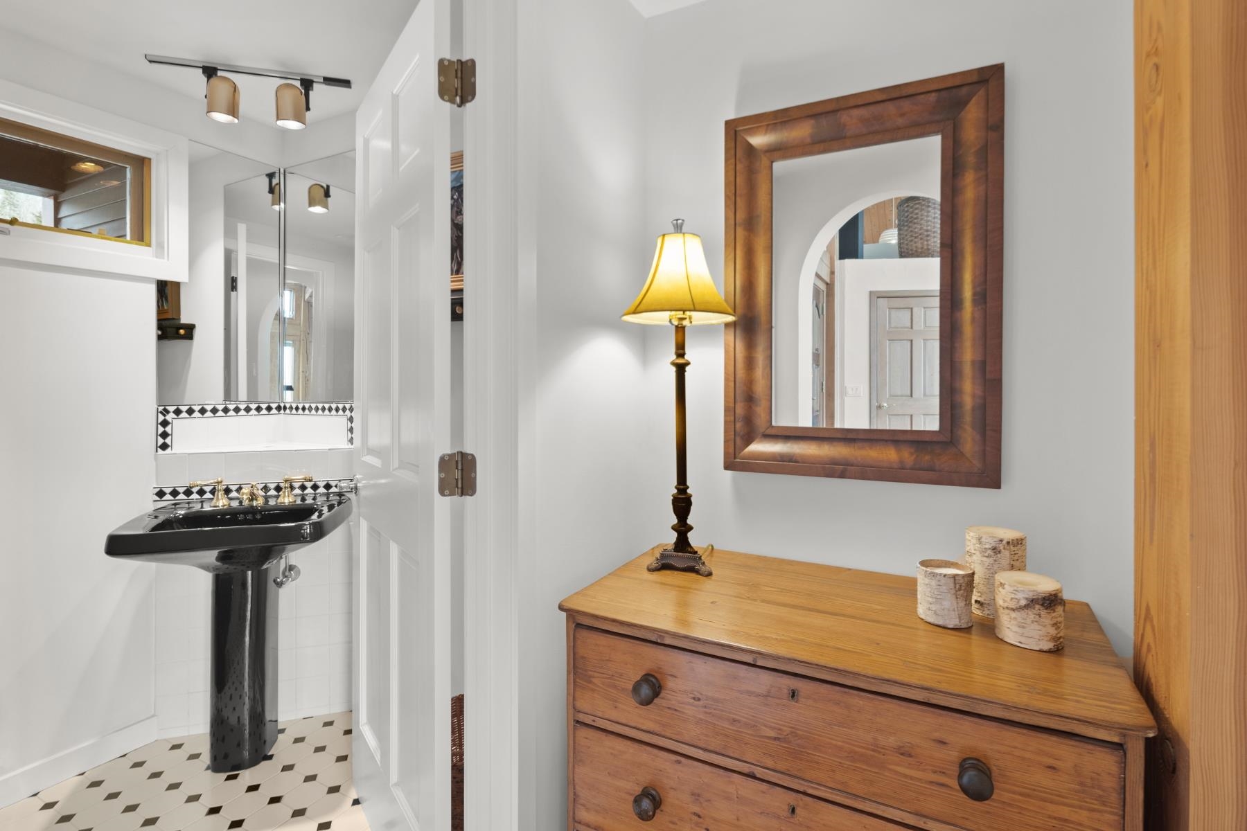 944 Center Road Hyde Park, VT 05655 - Photo 7 of 32