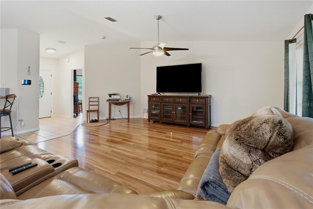 16723 Southeast 173rd Terrace Road Weirsdale, FL 32195 - Photo 6 of 43