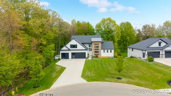 $1,075,000 | 5391 Eagle Pass Drive, Hudsonville, MI 49426