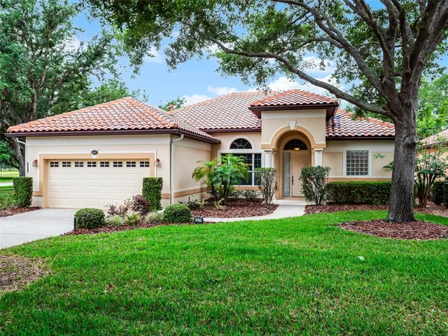 $485,000 | 9958 Santa Barbara Court, Howey-in-the-Hills, FL 34737