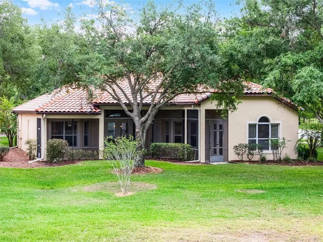 $485,000 | 9958 Santa Barbara Court, Howey-in-the-Hills, FL 34737