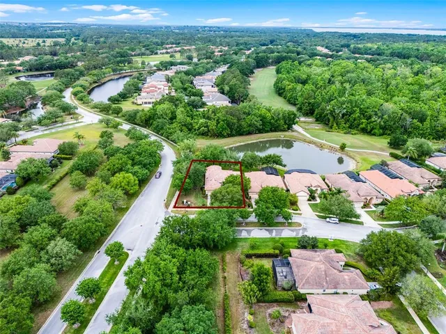 $485,000 | 9958 Santa Barbara Court, Howey-in-the-Hills, FL 34737