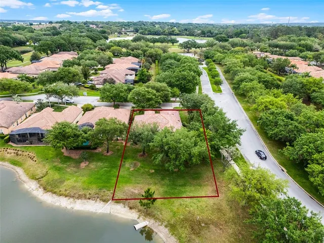 $485,000 | 9958 Santa Barbara Court, Howey-in-the-Hills, FL 34737