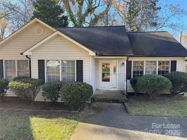 $1,595 | 1424 Ridgewood Drive, Concord, NC 28027