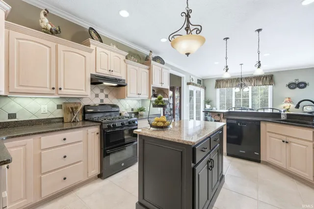 $479,900 | 123 Tawney Eagle Court, Huntertown, IN 46748