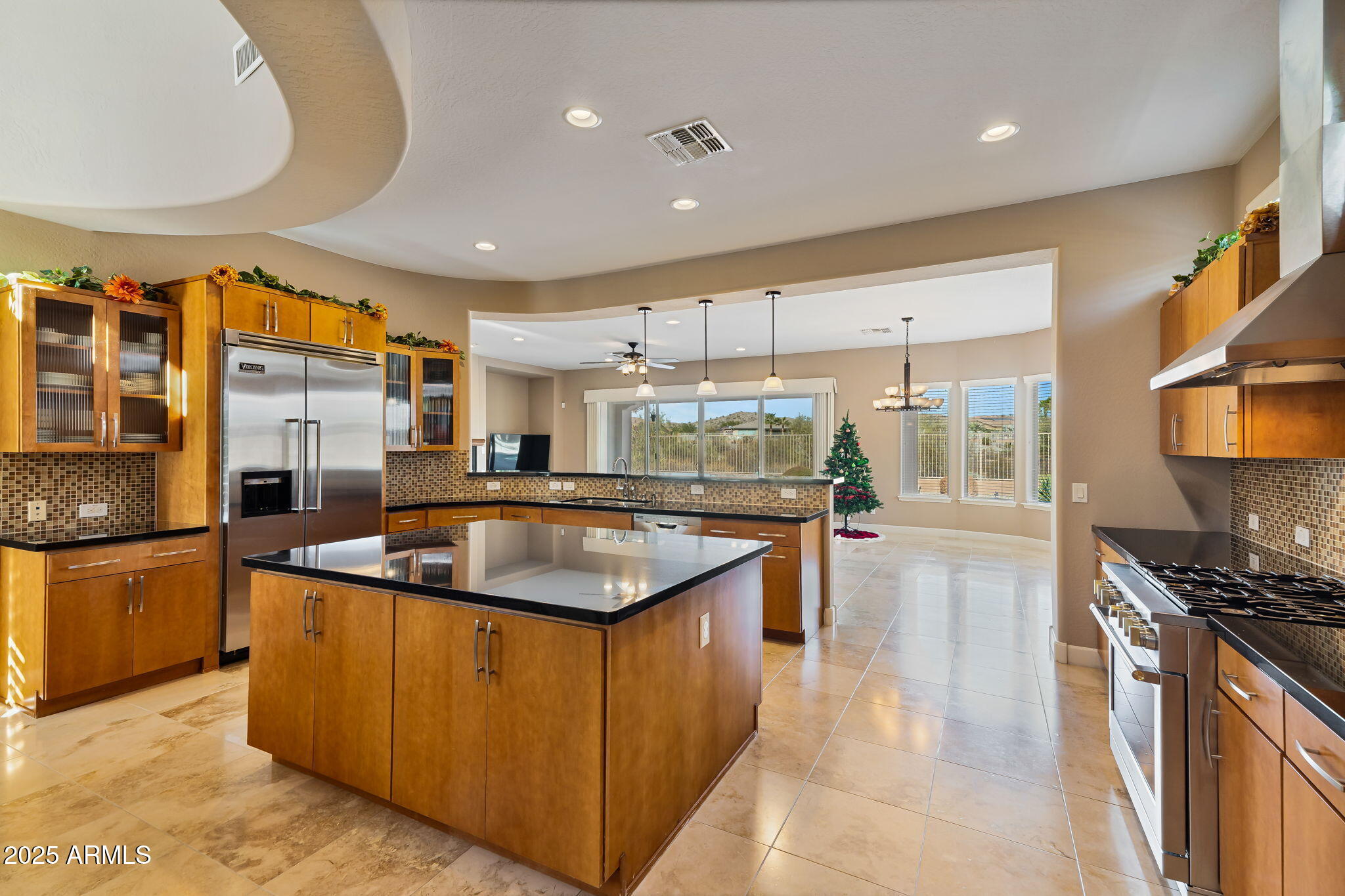 18088 West Narramore Road Goodyear, AZ 85338 - Photo 23 of 85 20-web-or-mls-Done Interior-27
