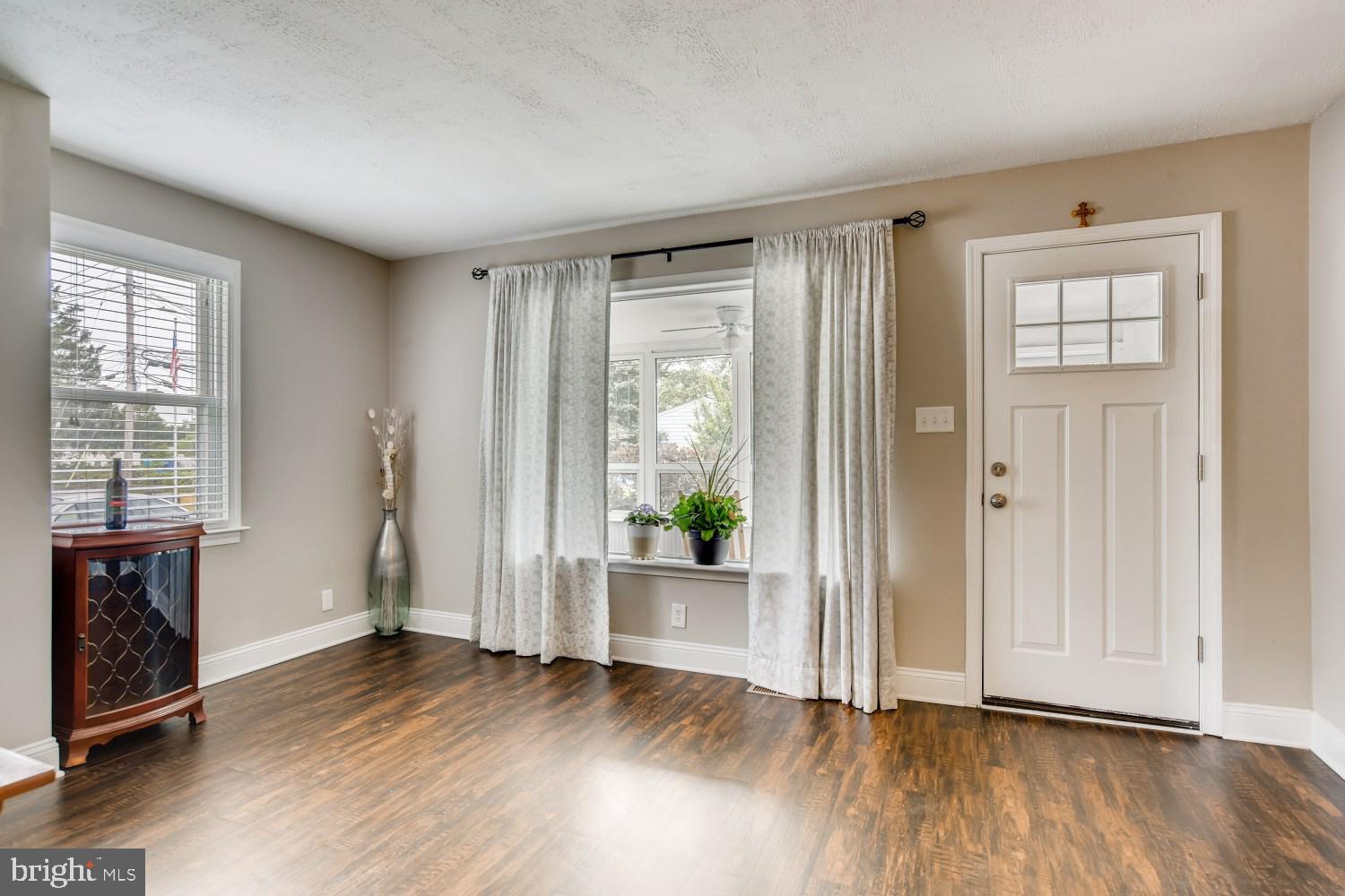 8043 Highpoint Road Clearwater Beach, MD 21226 - Photo 5 of 30 Gallery Image 5