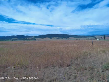 $300,000 | 126 Hwy Bedford Wy, Bedford, WY 83112