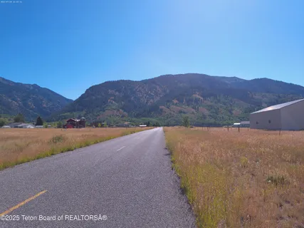 $300,000 | 126 Hwy Bedford Wy, Bedford, WY 83112