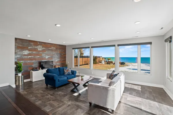 $1,380,000 | 2533 Lakeshore Drive, Sheboygan, WI 53081