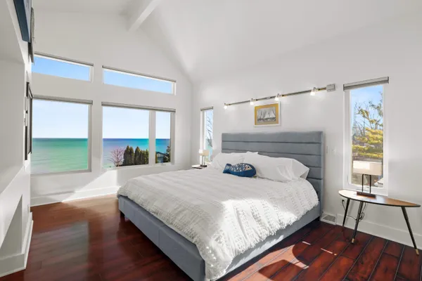 $1,380,000 | 2533 Lakeshore Drive, Sheboygan, WI 53081