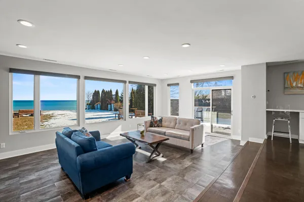 $1,380,000 | 2533 Lakeshore Drive, Sheboygan, WI 53081