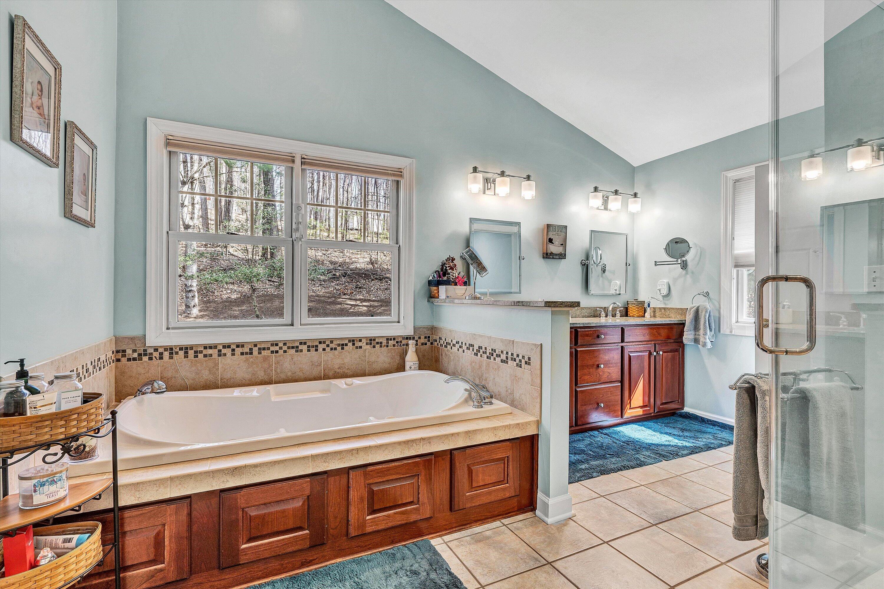 5671 Split Rail Lane Roanoke, VA 24018 - Photo 24 of 71 Primary Bath
