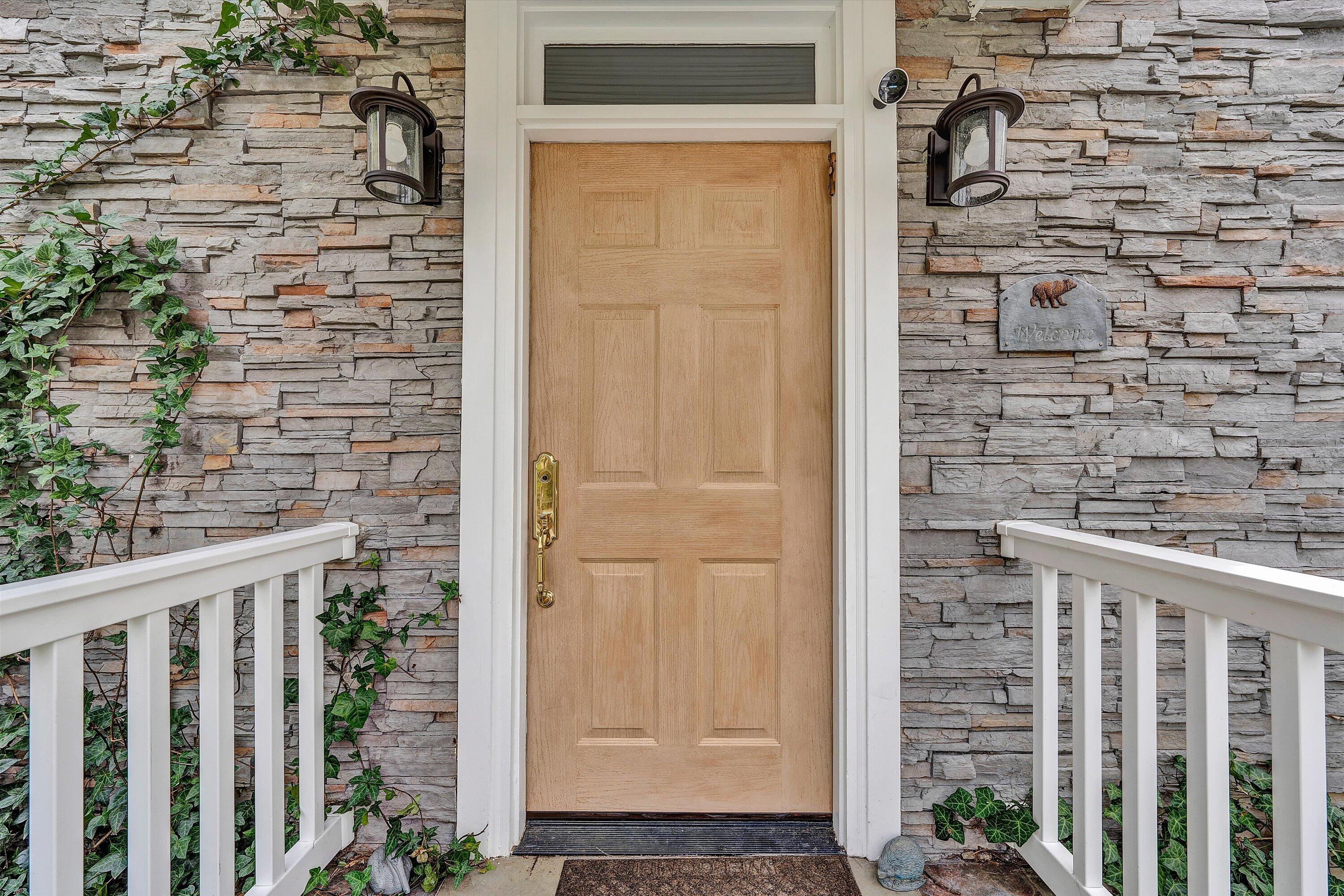 5671 Split Rail Lane Roanoke, VA 24018 - Photo 7 of 71 Come on in