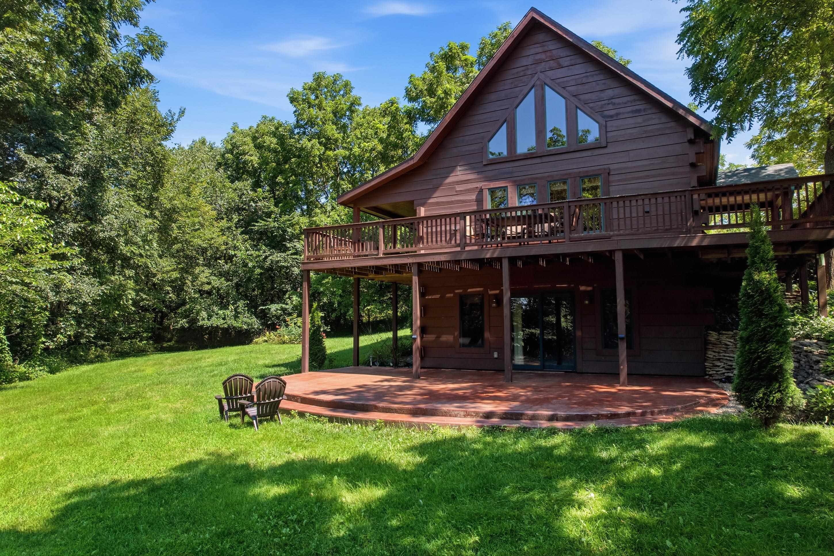 35103 Nature Prairie du Chien, WI 53821 - Photo 1 of 34 Gallery Image 1