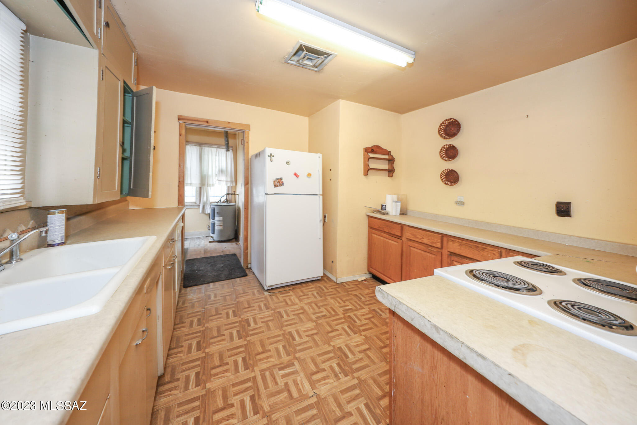 402 East Corona Road Tucson, AZ 85756 - Photo 26 of 45 Gallery Image 26