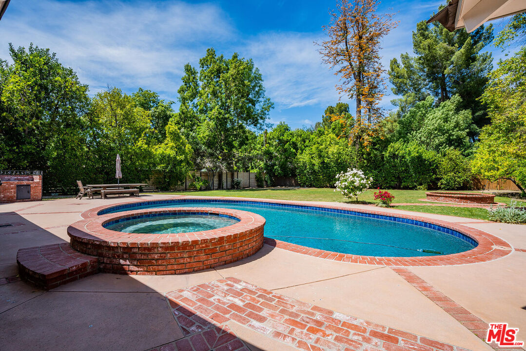 23547 Long Valley Road Hidden Hills, CA 91302 - Photo 23 of 27 Gallery Image 23