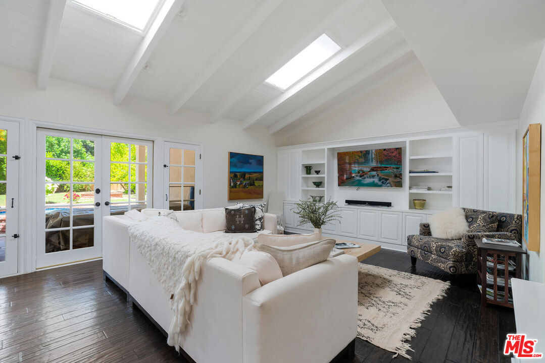 23547 Long Valley Road Hidden Hills, CA 91302 - Photo 6 of 27 Gallery Image 6