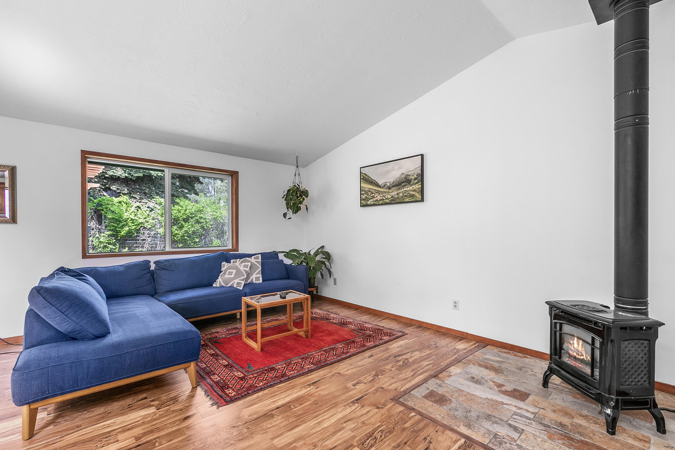 2669 Northeast Jones Road Bend, OR 97701 - Photo 7 of 24 2021_05_23_2669_ne_jones_rd-22