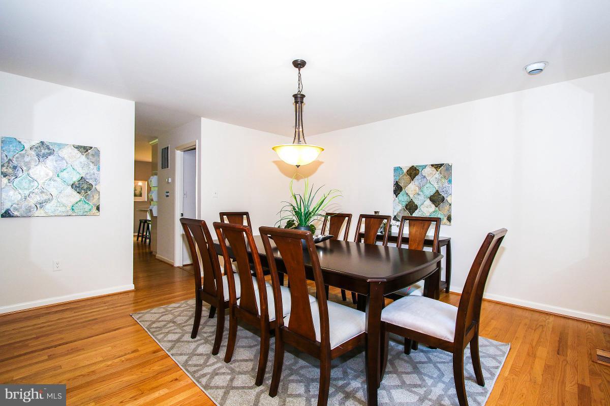 7610 Carteret Road Bethesda, MD 20817 - Photo 11 of 30 Dining Room