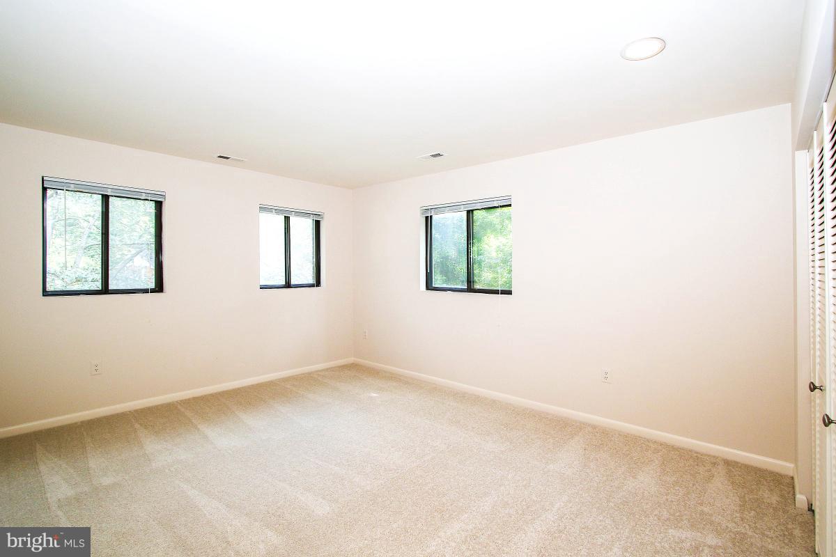 7610 Carteret Road Bethesda, MD 20817 - Photo 22 of 30 Bedroom