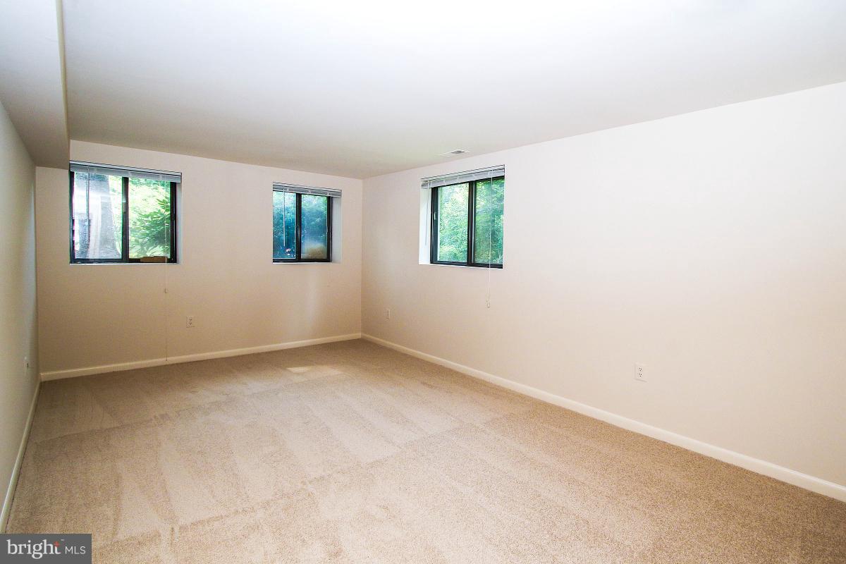 7610 Carteret Road Bethesda, MD 20817 - Photo 25 of 30 Bedroom