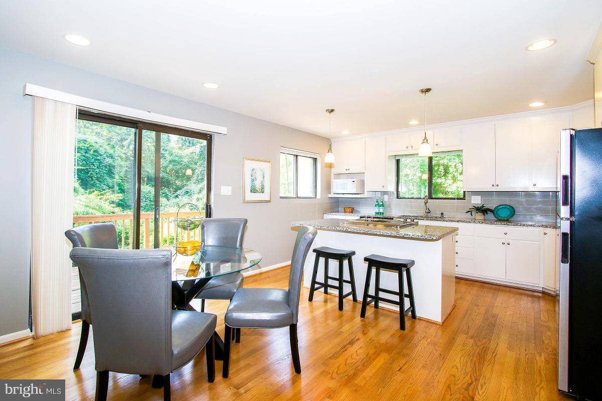 7610 Carteret Road Bethesda, MD 20817 - Photo 8 of 30 Kitchen