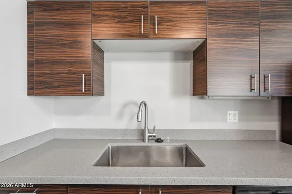 $289,900 | 535 West Thomas Road, Unit 210, Phoenix, AZ 85013